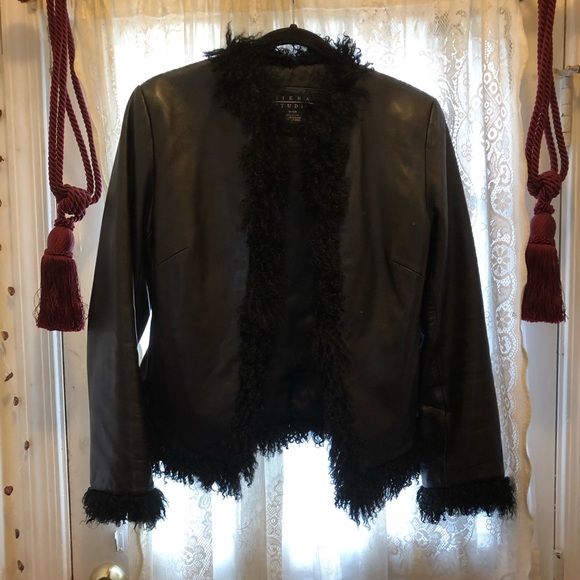 SIENNA STUDIO-BLACK LEATHER & CURLY LAMB JKT - Picture 1 of 3